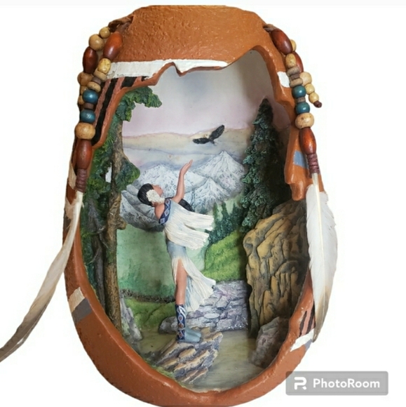 Eagle Spirit Decor Native Indian Clay Vase Mint VTG Ashton Drake 💜 - Picture 1 of 14